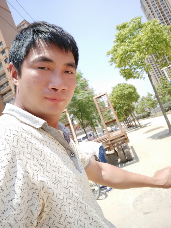 勇哥的第一张照片--许昌相亲服务中心