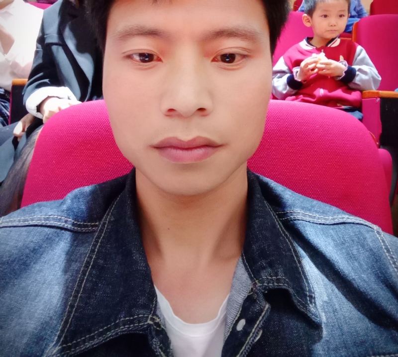 奋斗青年的第一张照片--许昌相亲服务中心