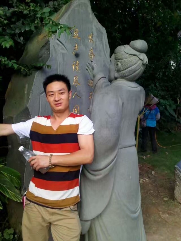 相依相伴的第一张照片--许昌相亲服务中心