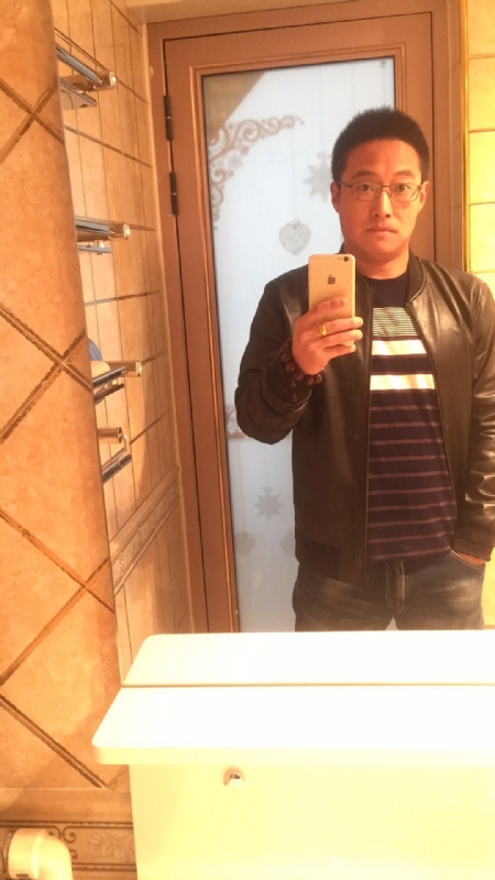华灯初下的第一张照片--许昌相亲服务中心