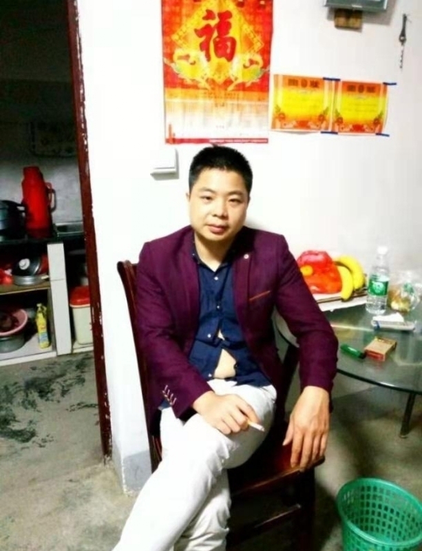 蓝色的微笑的第一张照片--许昌相亲服务中心
