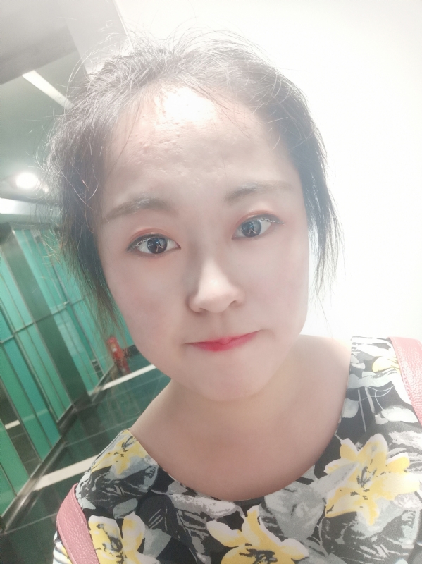 小花伞的第一张照片--许昌相亲服务中心