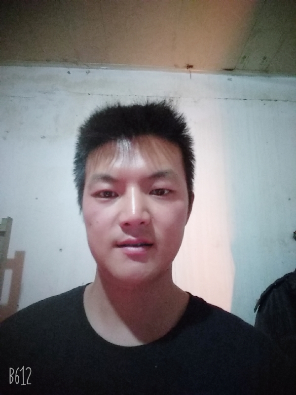 风轻云淡的第一张照片--许昌相亲服务中心