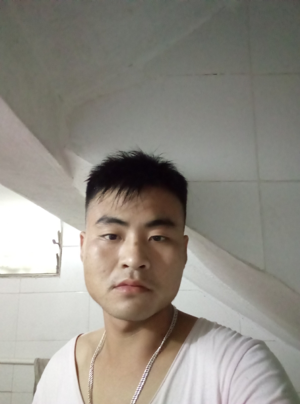 落叶知秋的第一张照片--许昌相亲服务中心