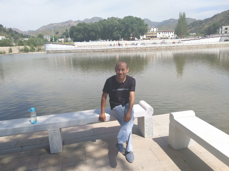 大漠独行的第一张照片--许昌相亲服务中心