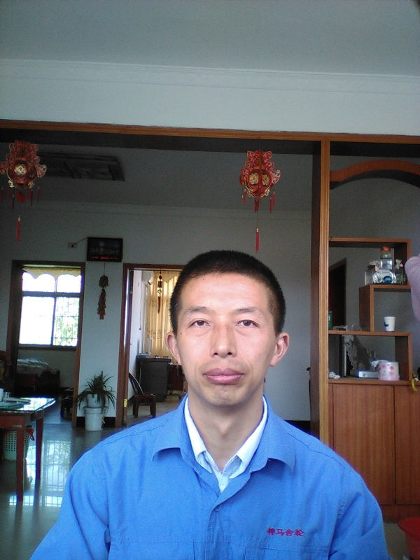 红玫瑰的第一张照片--许昌相亲服务中心