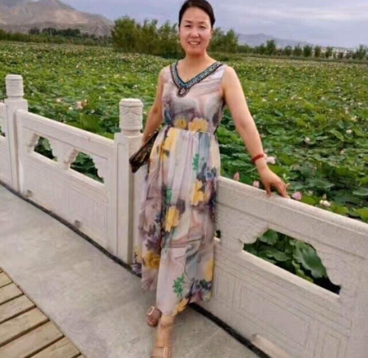 红叶的第一张照片--许昌相亲服务中心