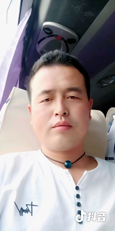瞬间被爱上的第一张照片--许昌相亲服务中心