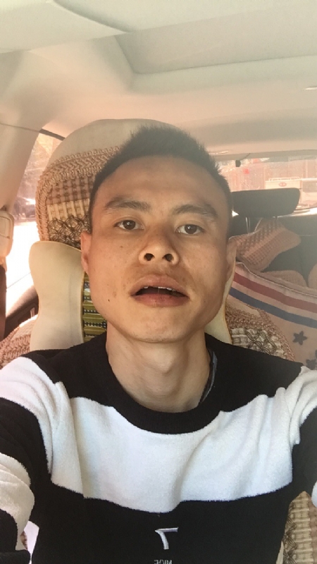 小何的第一张照片--许昌相亲服务中心