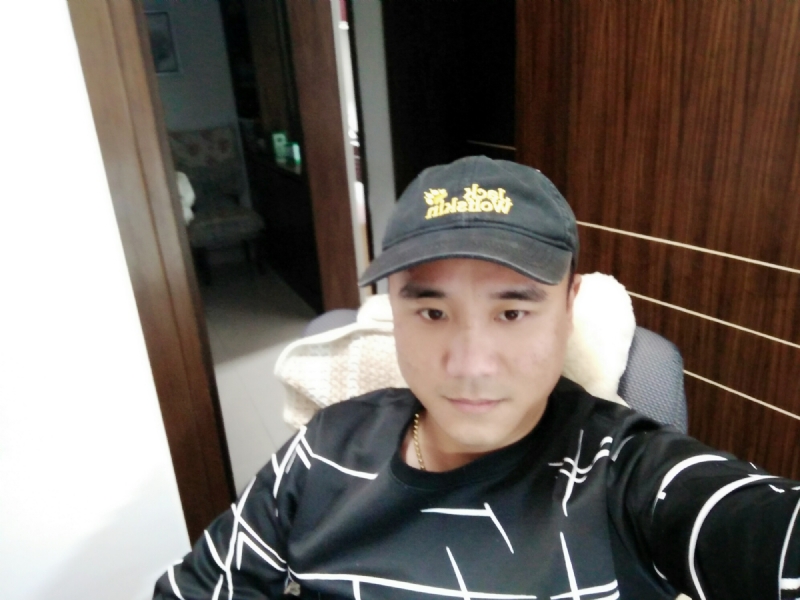 坚持我爱的第一张照片--许昌相亲服务中心