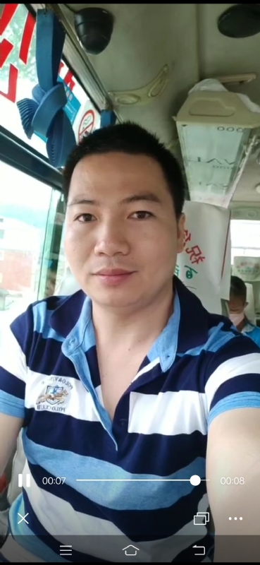 恋人未满的第一张照片--许昌相亲服务中心