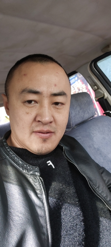 精神九哥的第一张照片--许昌相亲服务中心