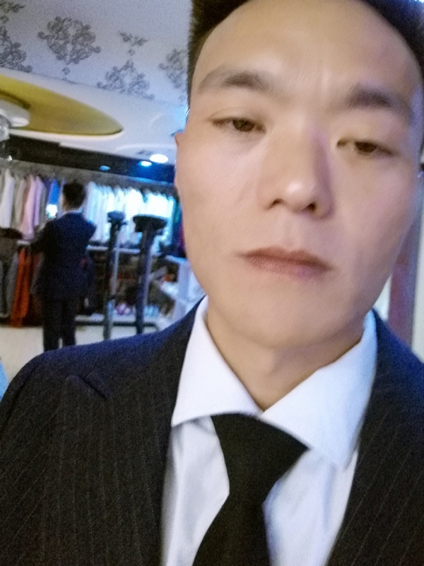 醉酒的蝴蝶的第二张照片--许昌相亲服务中心