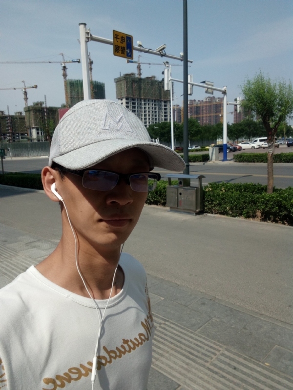 挥一挥手什么都没有的第一张照片--许昌相亲服务中心
