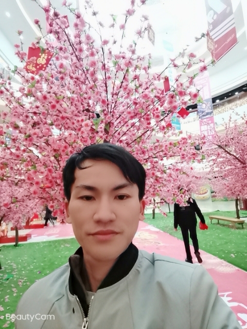 单身一人的第二张照片--许昌相亲服务中心