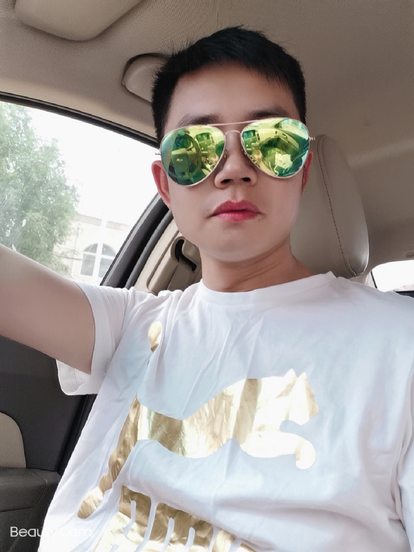 奋斗的第一张照片--许昌相亲服务中心