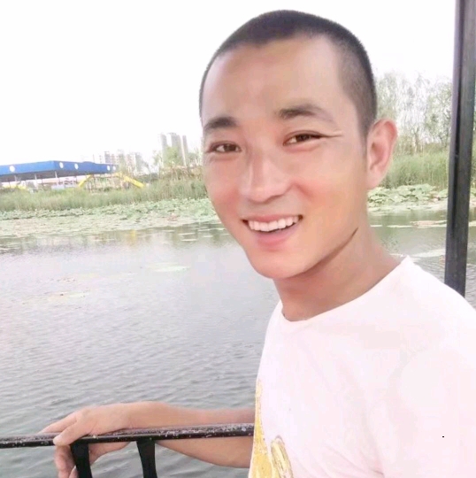 为你等候的第二张照片--许昌相亲服务中心