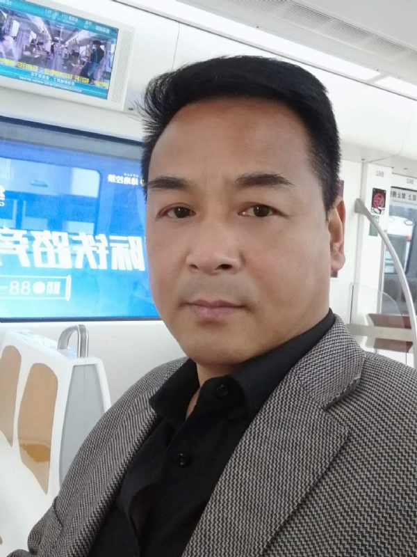 雪豹的第二张照片--许昌相亲服务中心