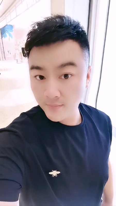 微风徐徐的第一张照片--许昌相亲服务中心