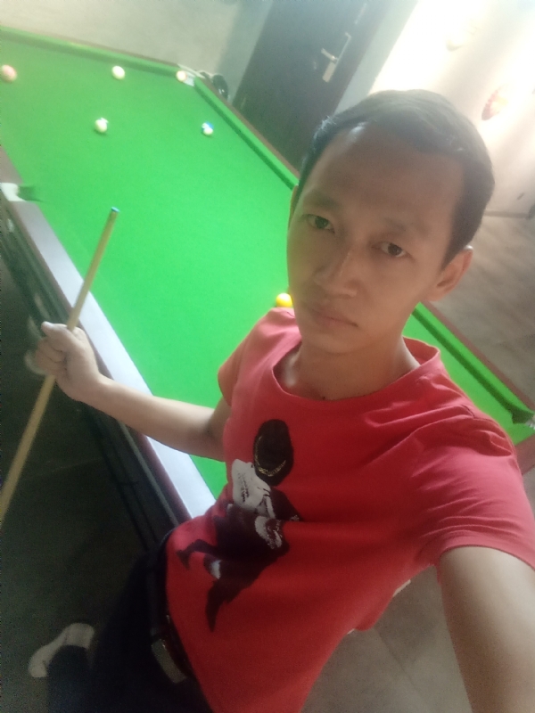 耳机分你一半的第一张照片--许昌相亲服务中心