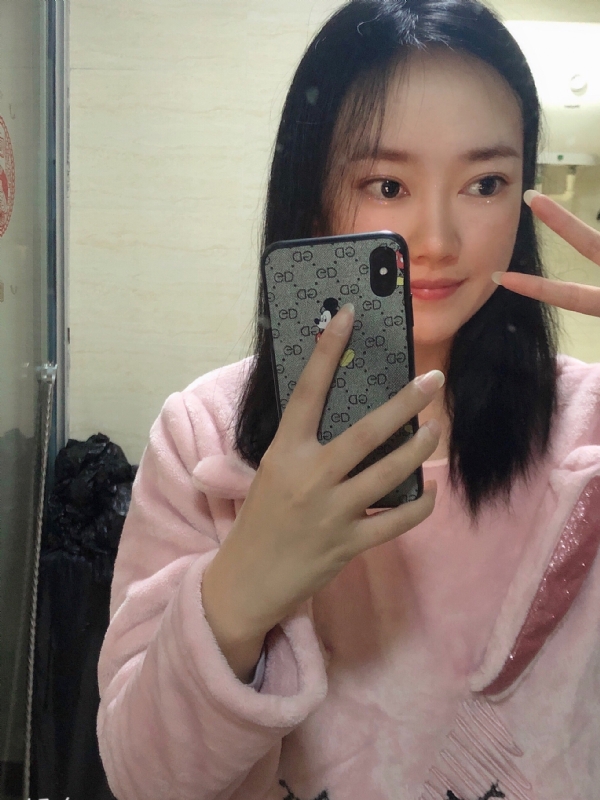 叶落知秋的第一张照片--许昌相亲服务中心