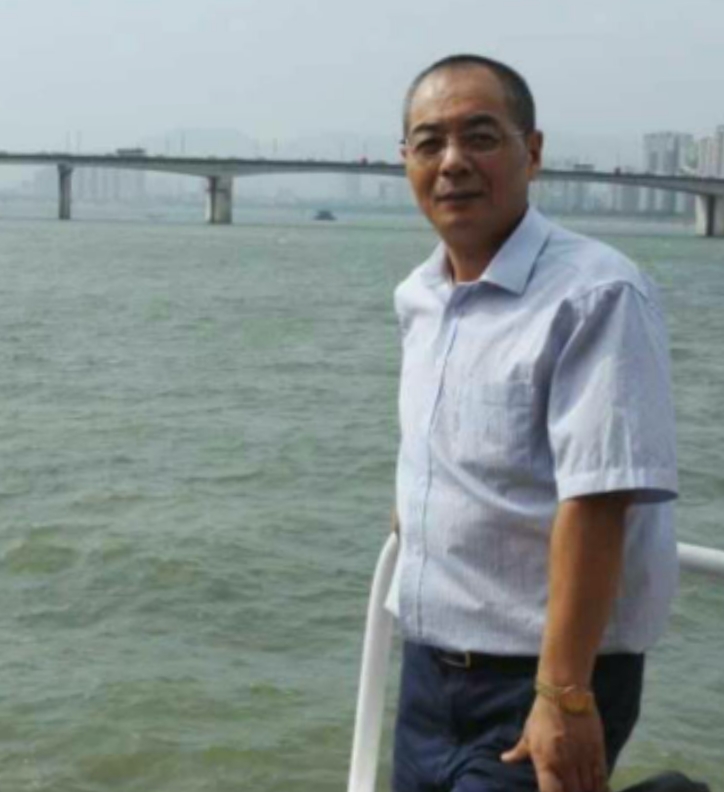 辛民的第二张照片--许昌相亲服务中心