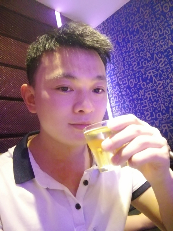 幸福的拥抱的第一张照片--许昌相亲服务中心