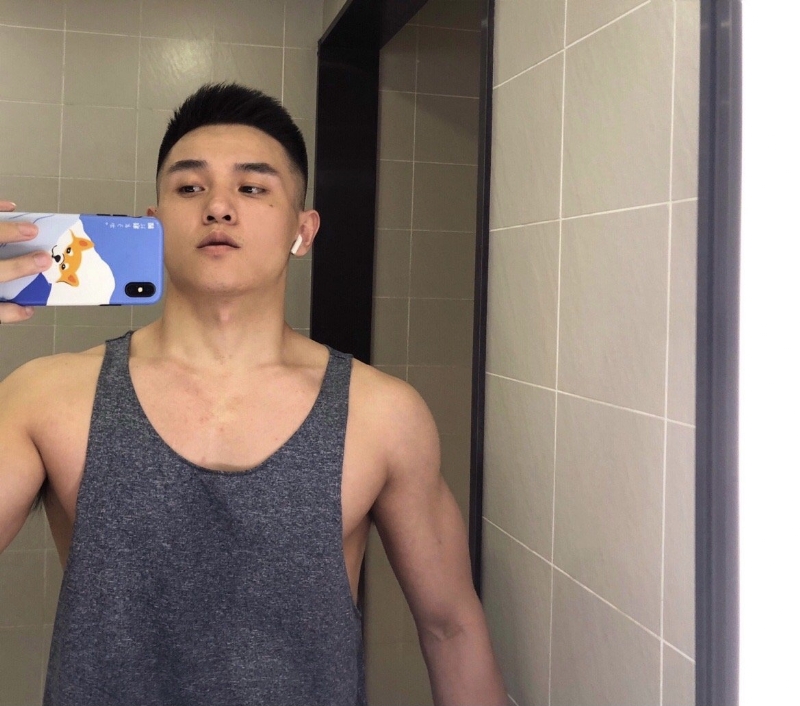 李文亮的第一张照片--许昌相亲服务中心