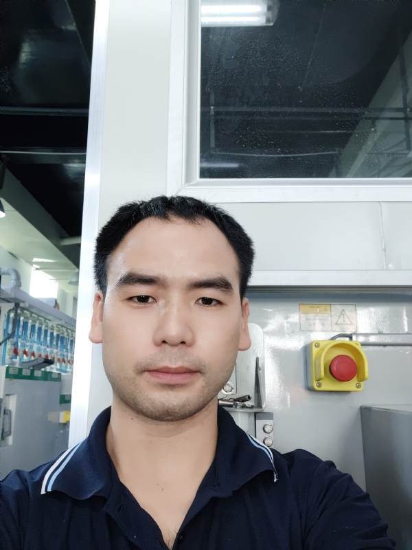 黄伟的第一张照片--许昌相亲服务中心
