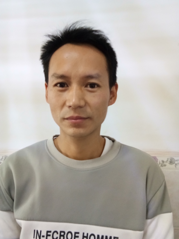 单亲爸爸的第一张照片--许昌相亲服务中心