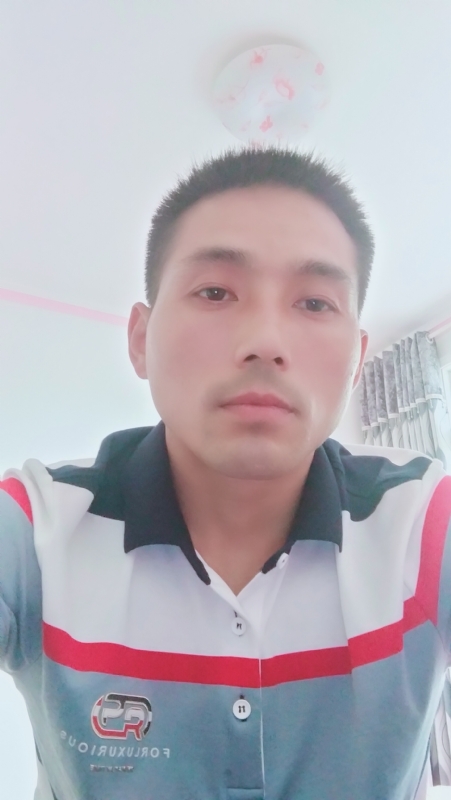 染红尘世的第一张照片--许昌相亲服务中心