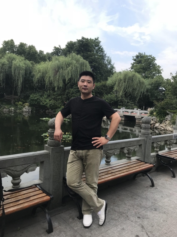 未来可期的第一张照片--许昌相亲服务中心