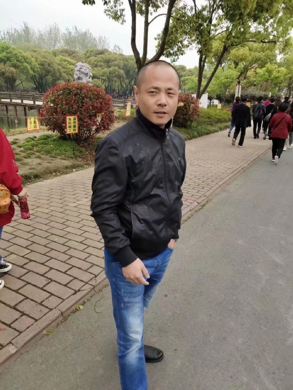 傻子的第一张照片--许昌相亲服务中心