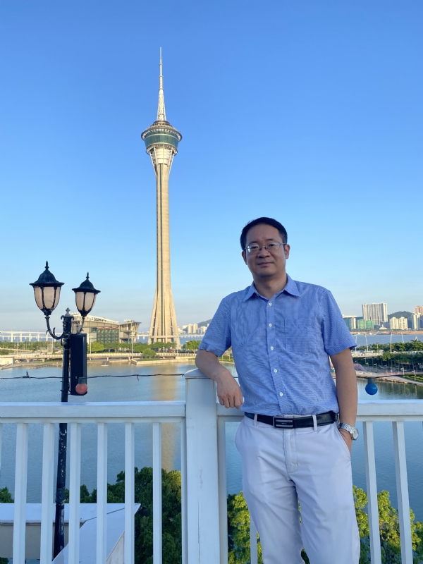 Yangyi的第二张照片--许昌相亲服务中心