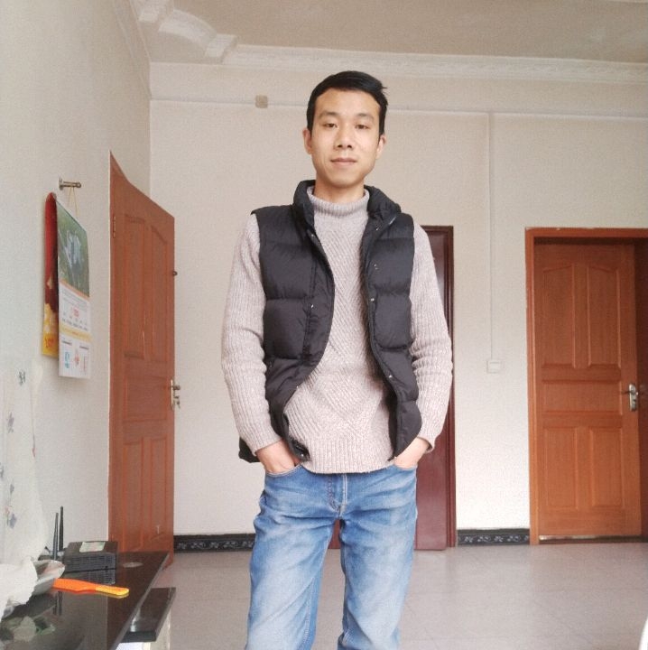 小伙子的第一张照片--许昌相亲服务中心