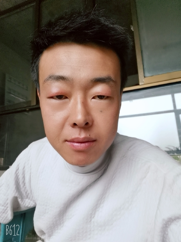 缺爱80后的第一张照片--许昌相亲服务中心