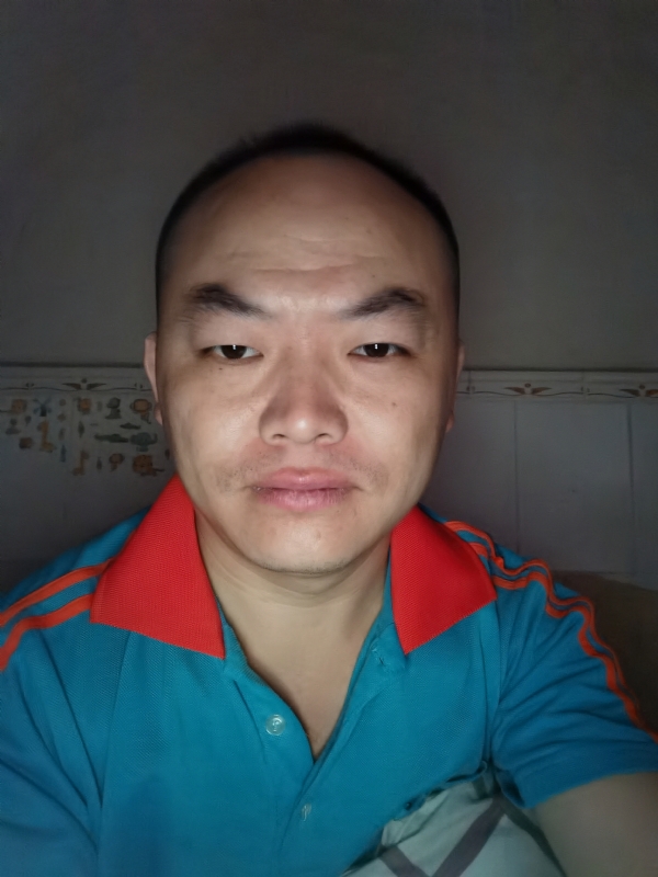 与子携老的第三张照片--许昌相亲服务中心