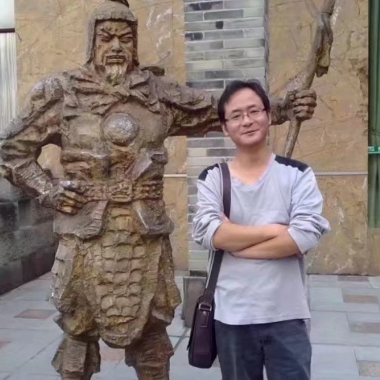 孤狼的第三张照片--许昌相亲服务中心