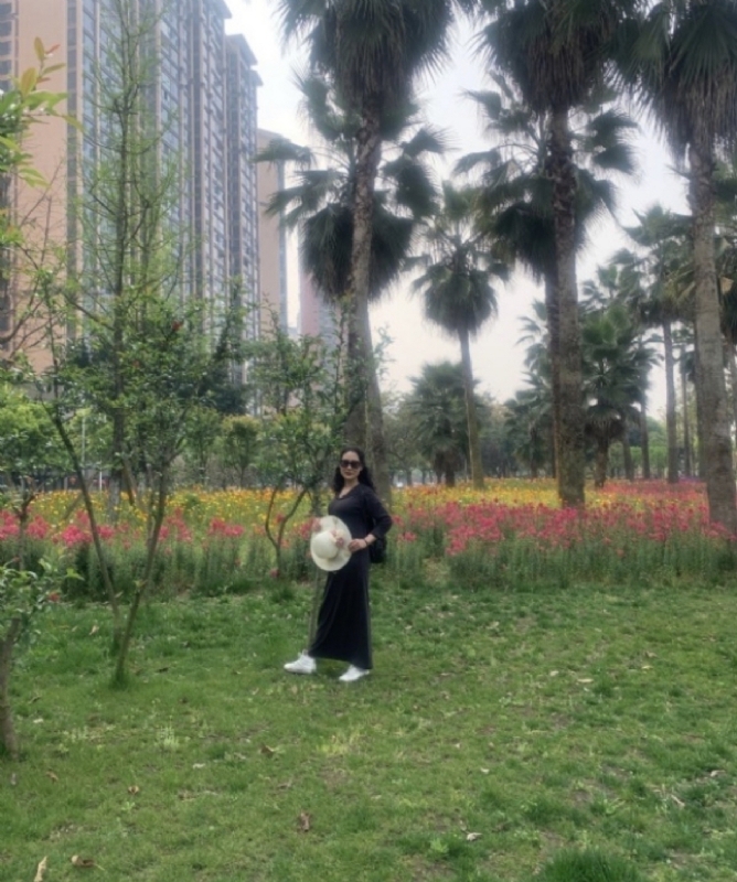 粉墨登场的第一张照片--许昌相亲服务中心