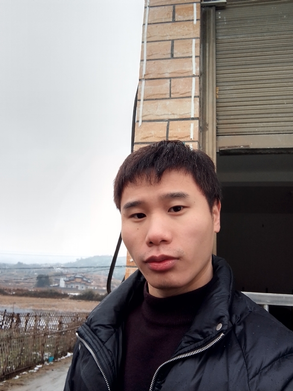 银色的羽翼的第一张照片--许昌相亲服务中心