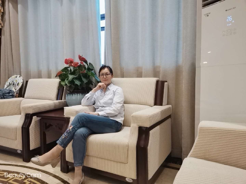 秋水伊人的第一张照片--许昌相亲服务中心