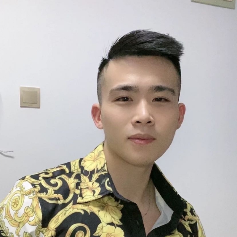 迷彩冲锋衣的第一张照片--许昌相亲服务中心
