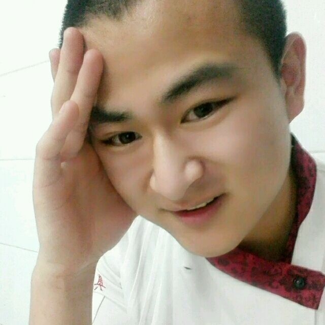 人潮拥挤的第一张照片--许昌相亲服务中心