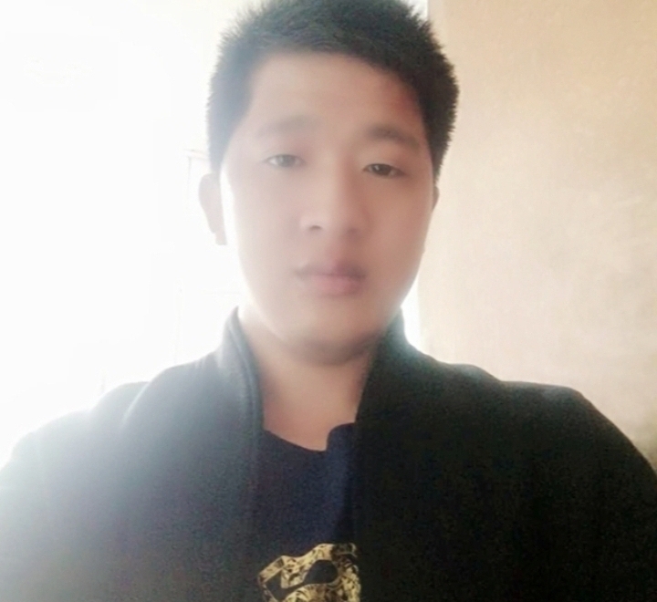 形影不离的第一张照片--许昌相亲服务中心