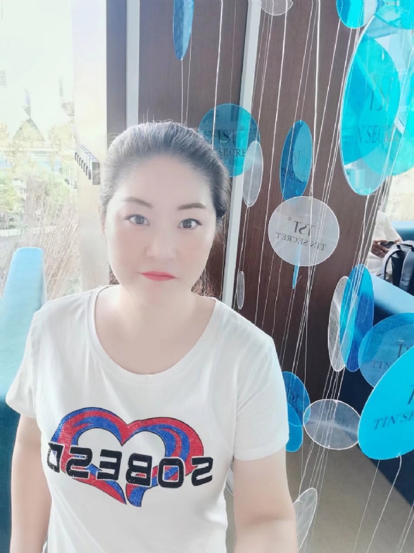 巷子里的童年的第一张照片--许昌相亲服务中心