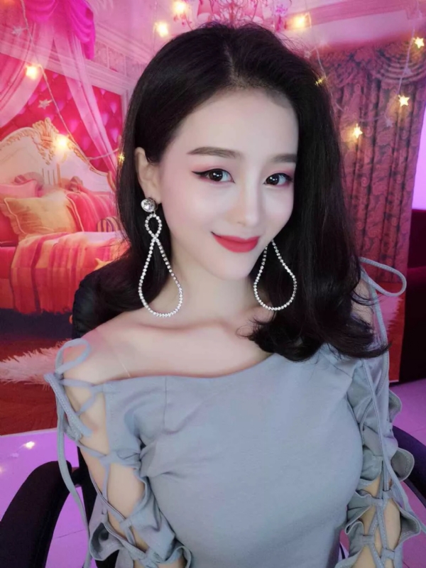 Cici的第三张照片--许昌相亲服务中心
