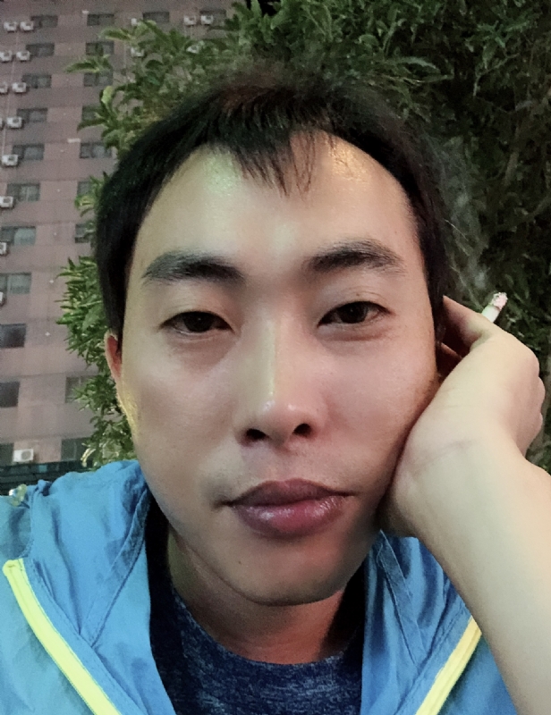 一直在路上的第一张照片--许昌相亲服务中心