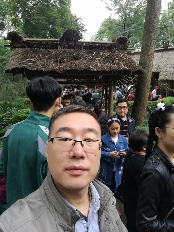 撑起一片天的第一张照片--许昌相亲服务中心