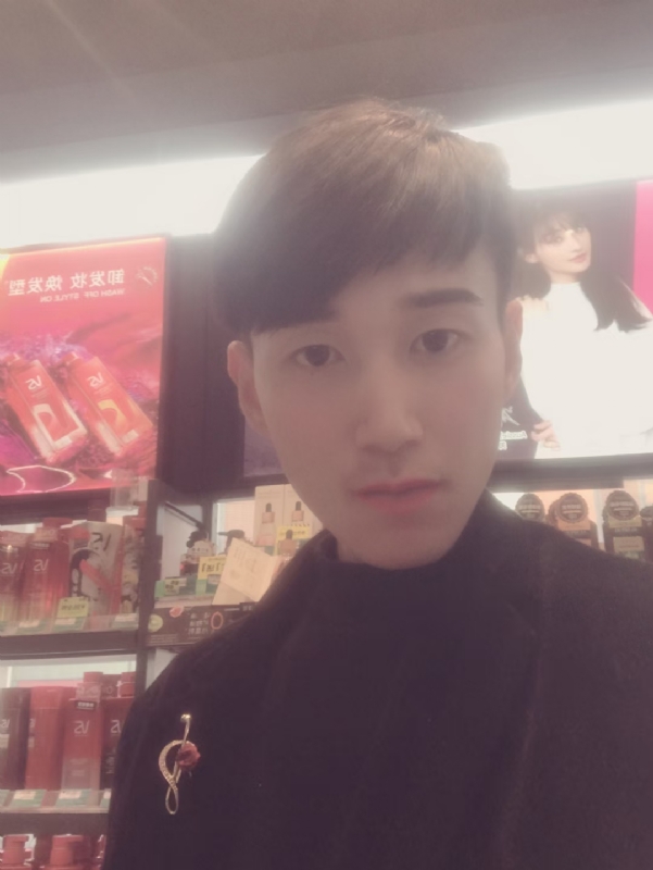 唯美的爱情故事的第一张照片--许昌相亲服务中心