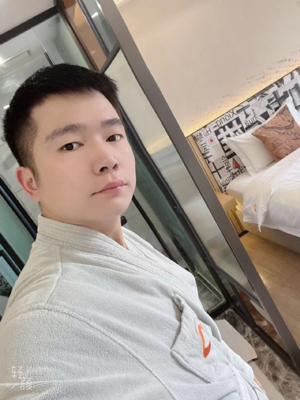 绿帽的第一张照片--许昌相亲服务中心